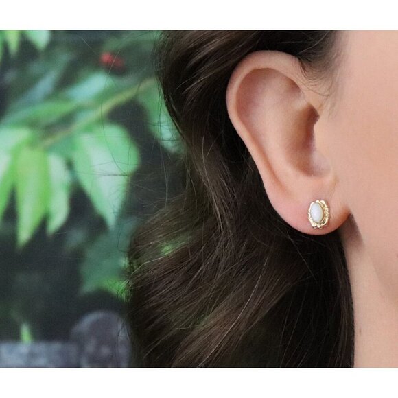 14k Yellow Gold Natural Opal Earrings Stud Post 3/8" x 1/4" Round - Picture 4 of 9